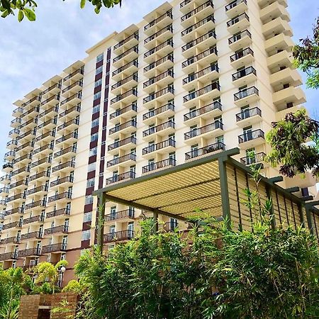 Condo W/ Balcony Near Mactan International Airport マクタン エクステリア 写真