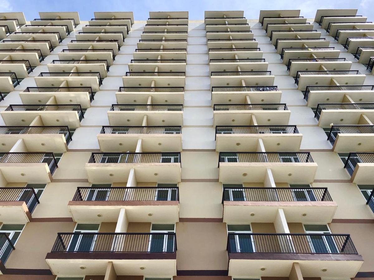 Condo W/ Balcony Near Mactan International Airport マクタン エクステリア 写真
