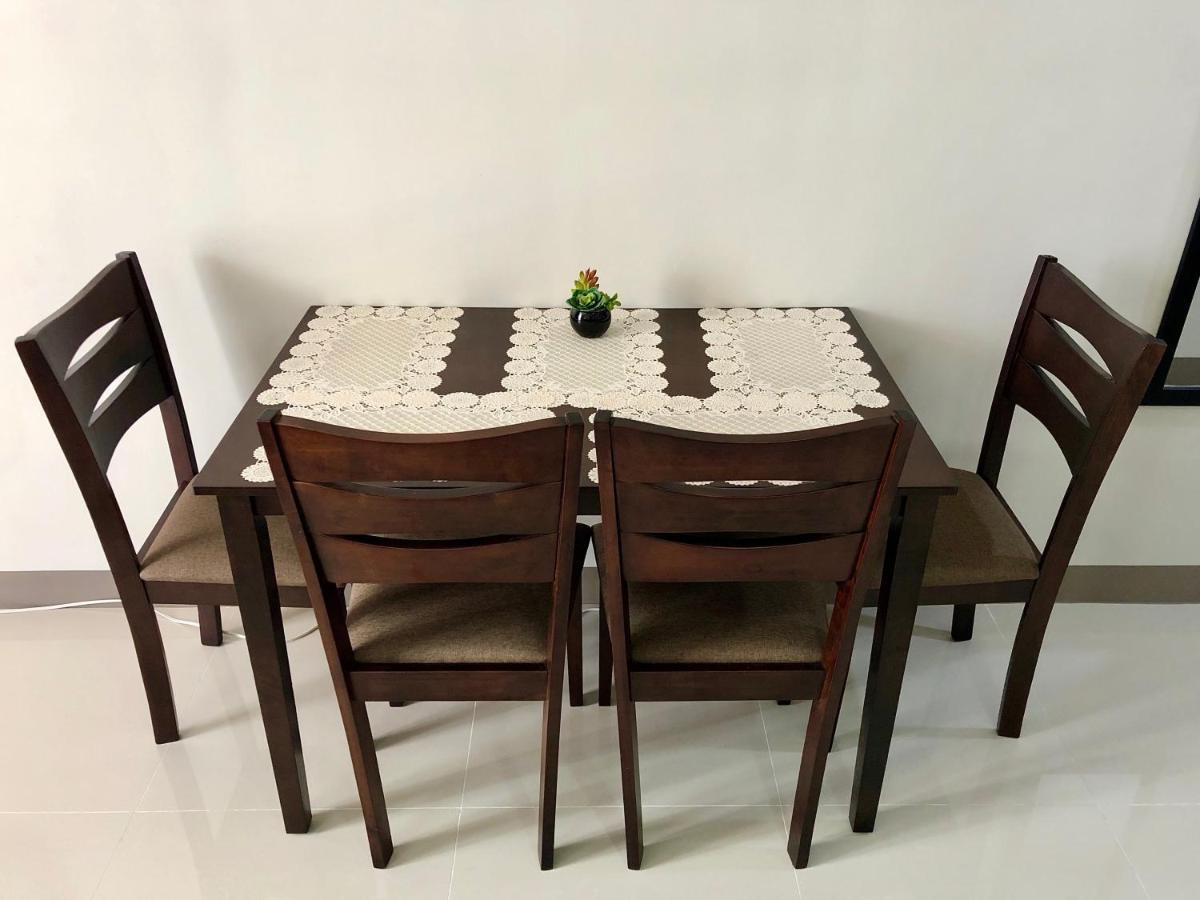 Condo W/ Balcony Near Mactan International Airport マクタン エクステリア 写真
