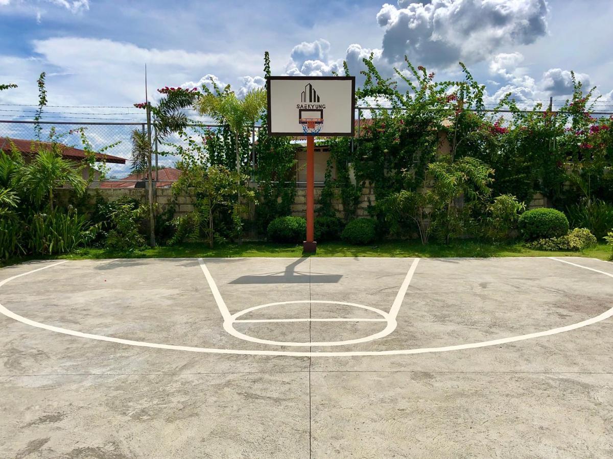 Condo W/ Balcony Near Mactan International Airport マクタン エクステリア 写真