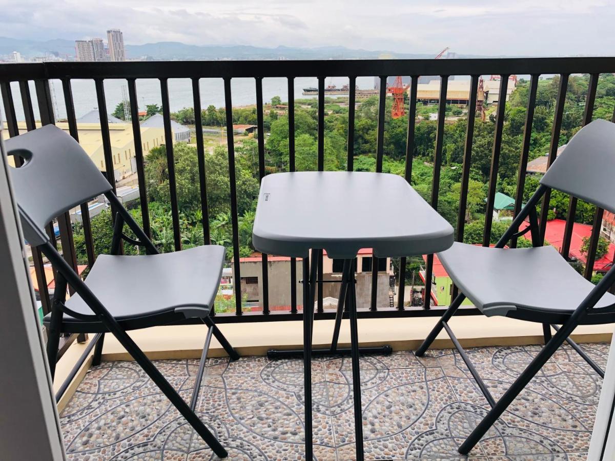 Condo W/ Balcony Near Mactan International Airport マクタン エクステリア 写真